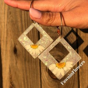 Pressed White Daisy Flower Hoop Earrings